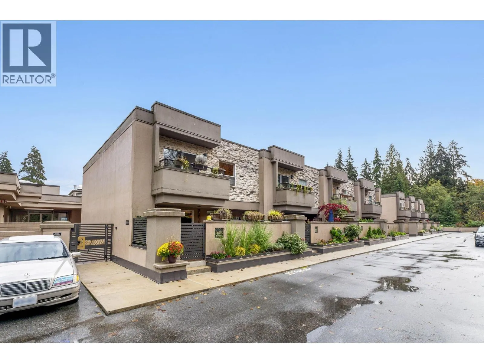 102 1500 OSTLER COURT