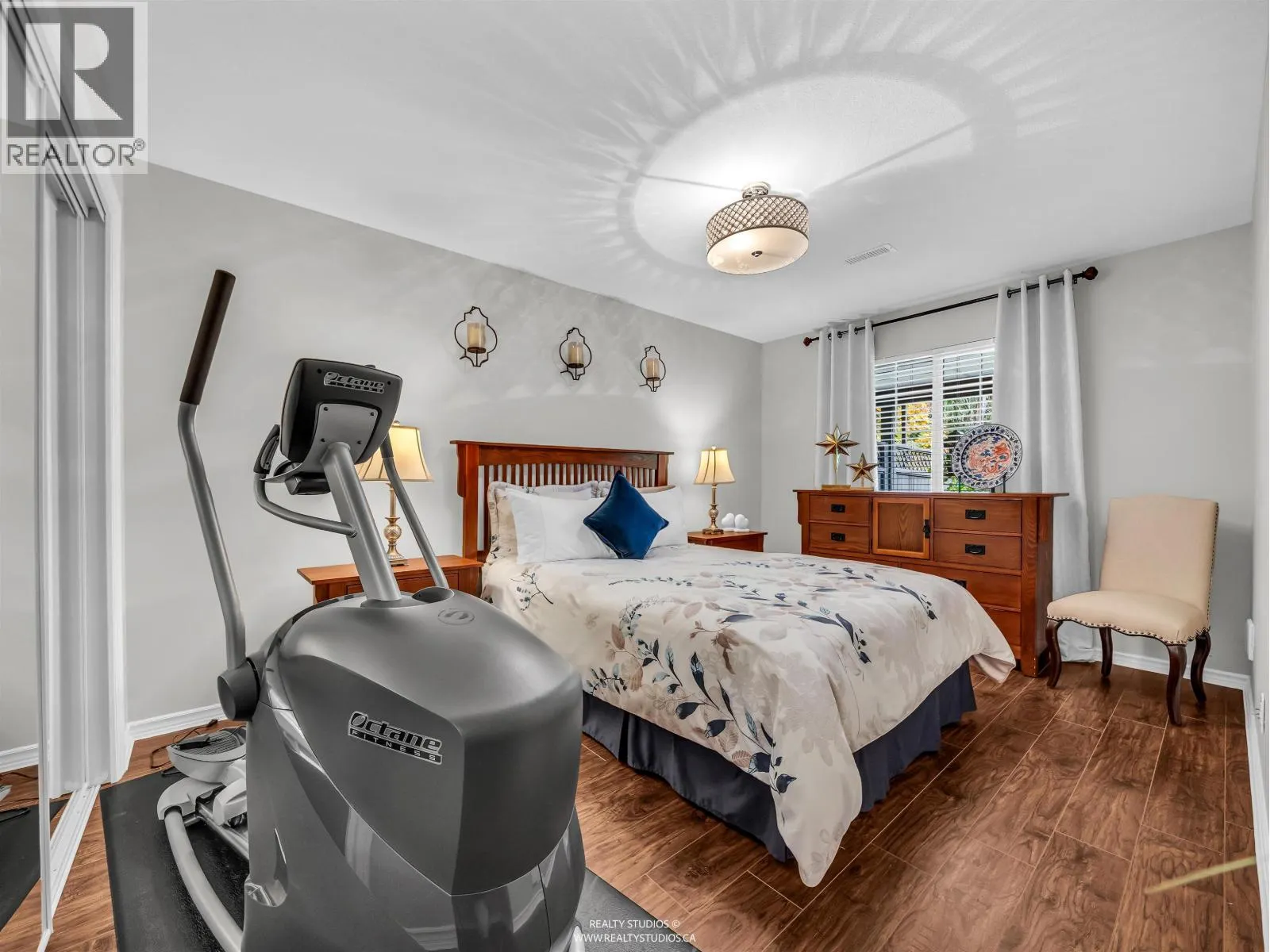 35 11358 COTTONWOOD DRIVE