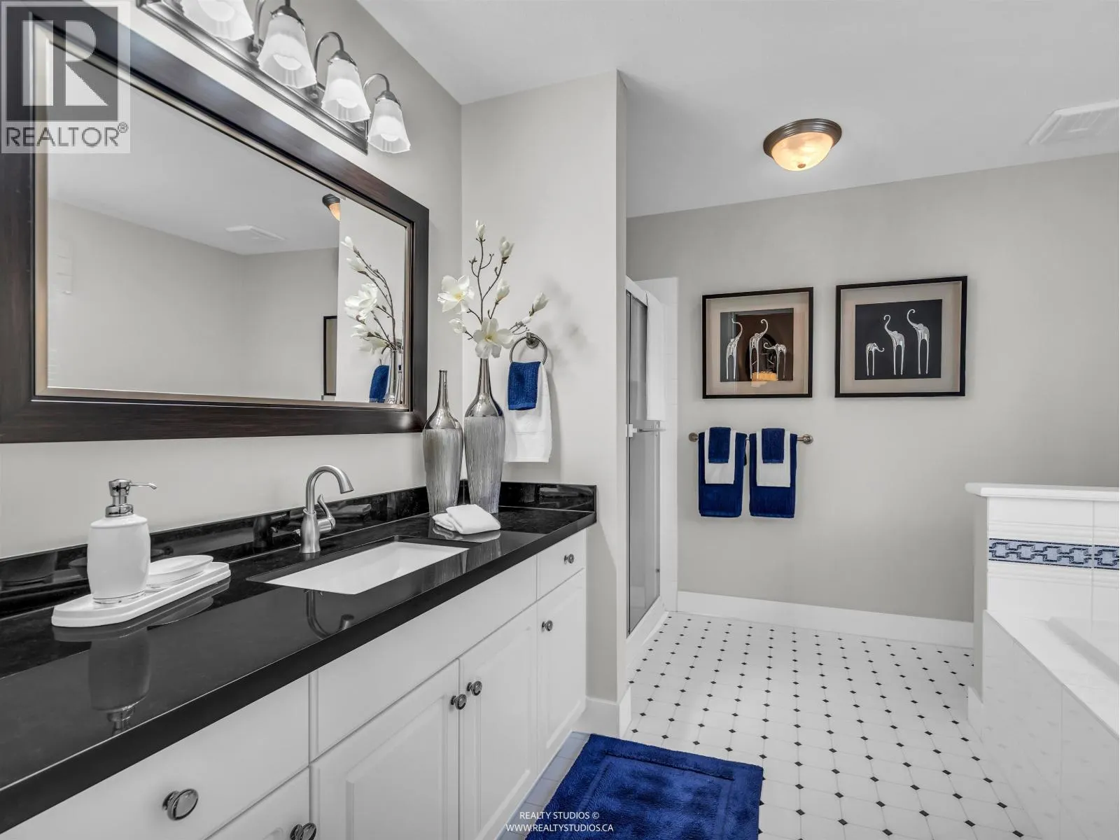 35 11358 COTTONWOOD DRIVE