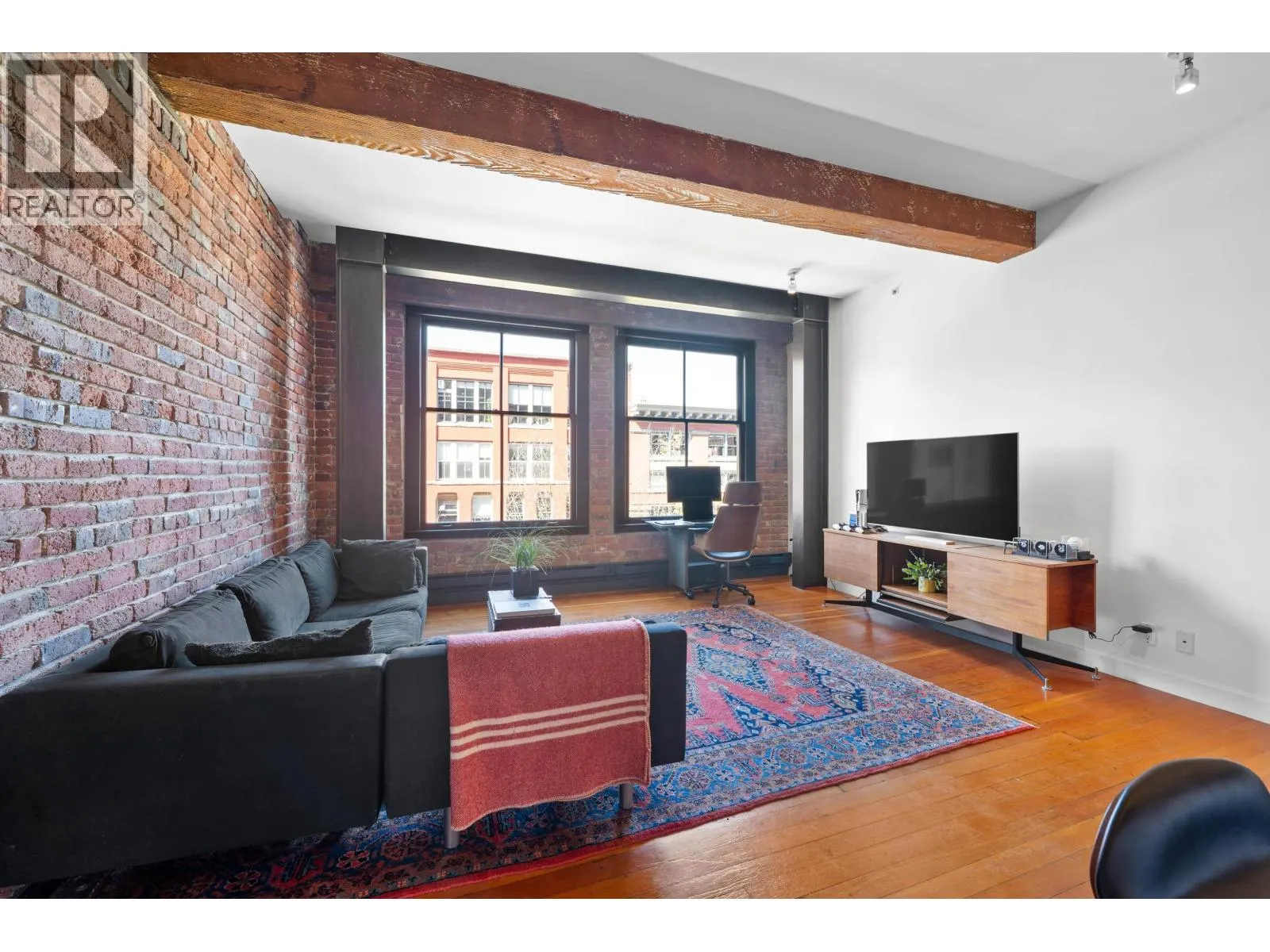 405 310 WATER STREET