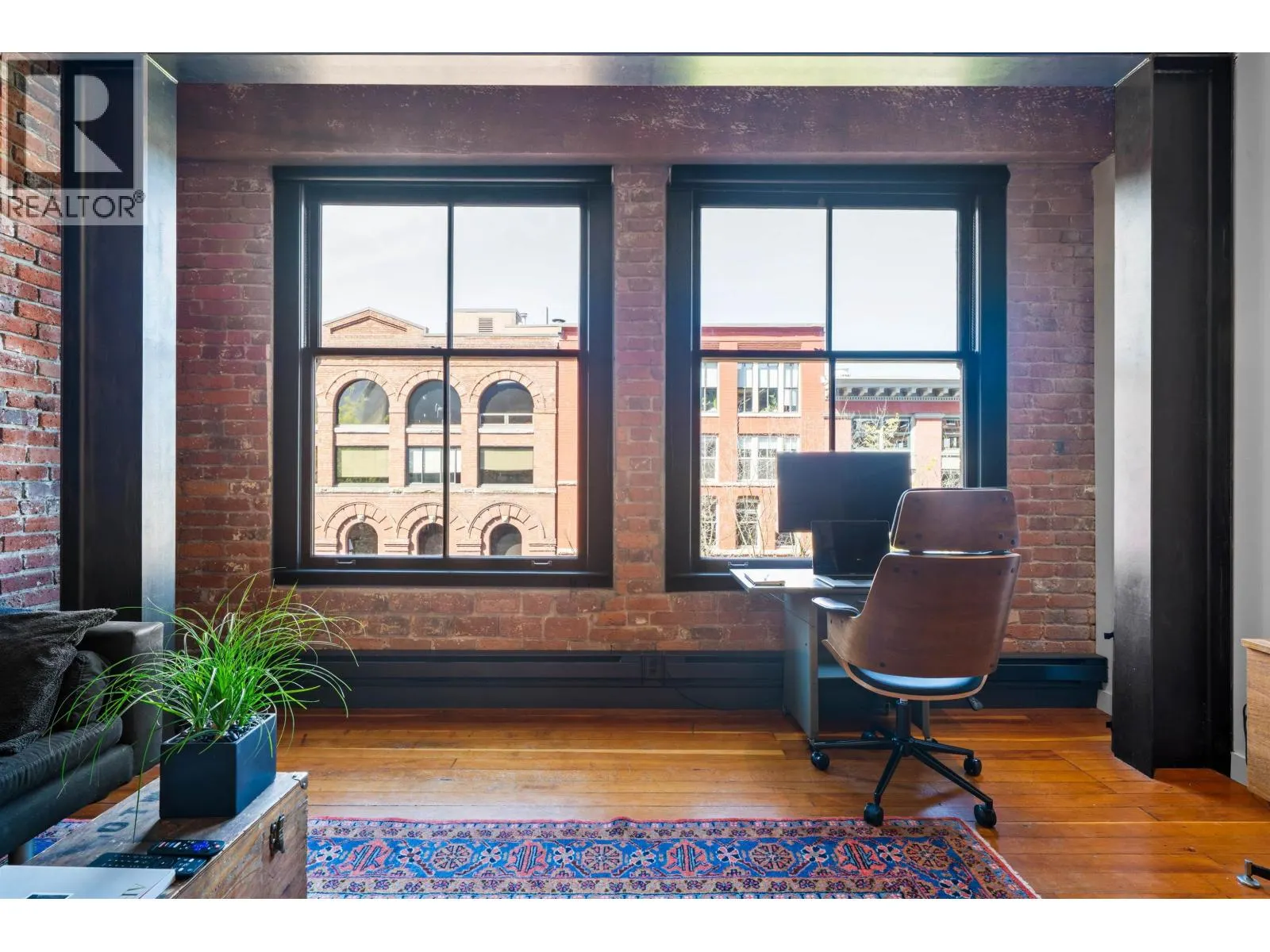 405 310 WATER STREET