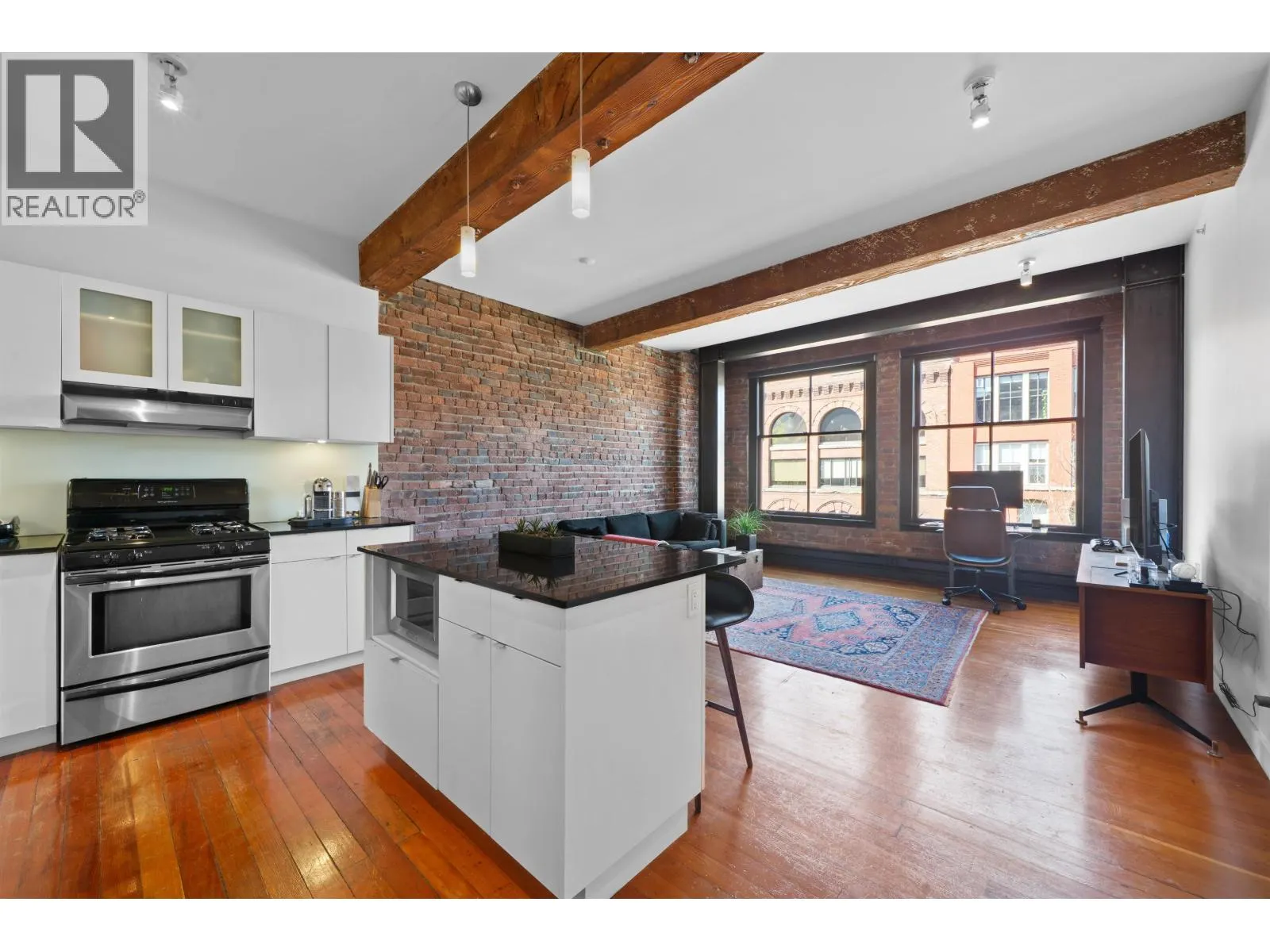 405 310 WATER STREET