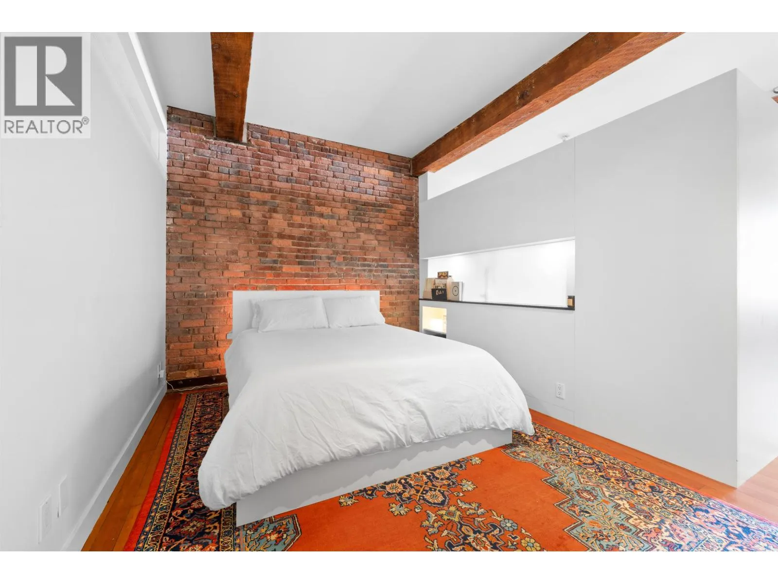 405 310 WATER STREET