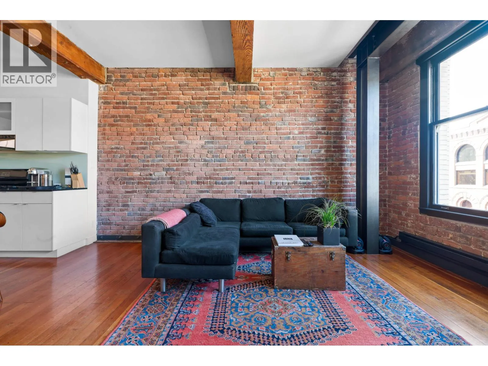 405 310 WATER STREET