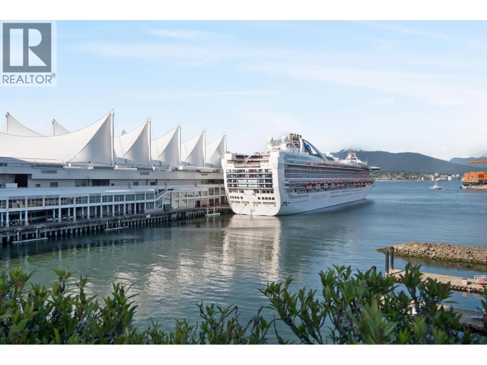 405 310 WATER STREET