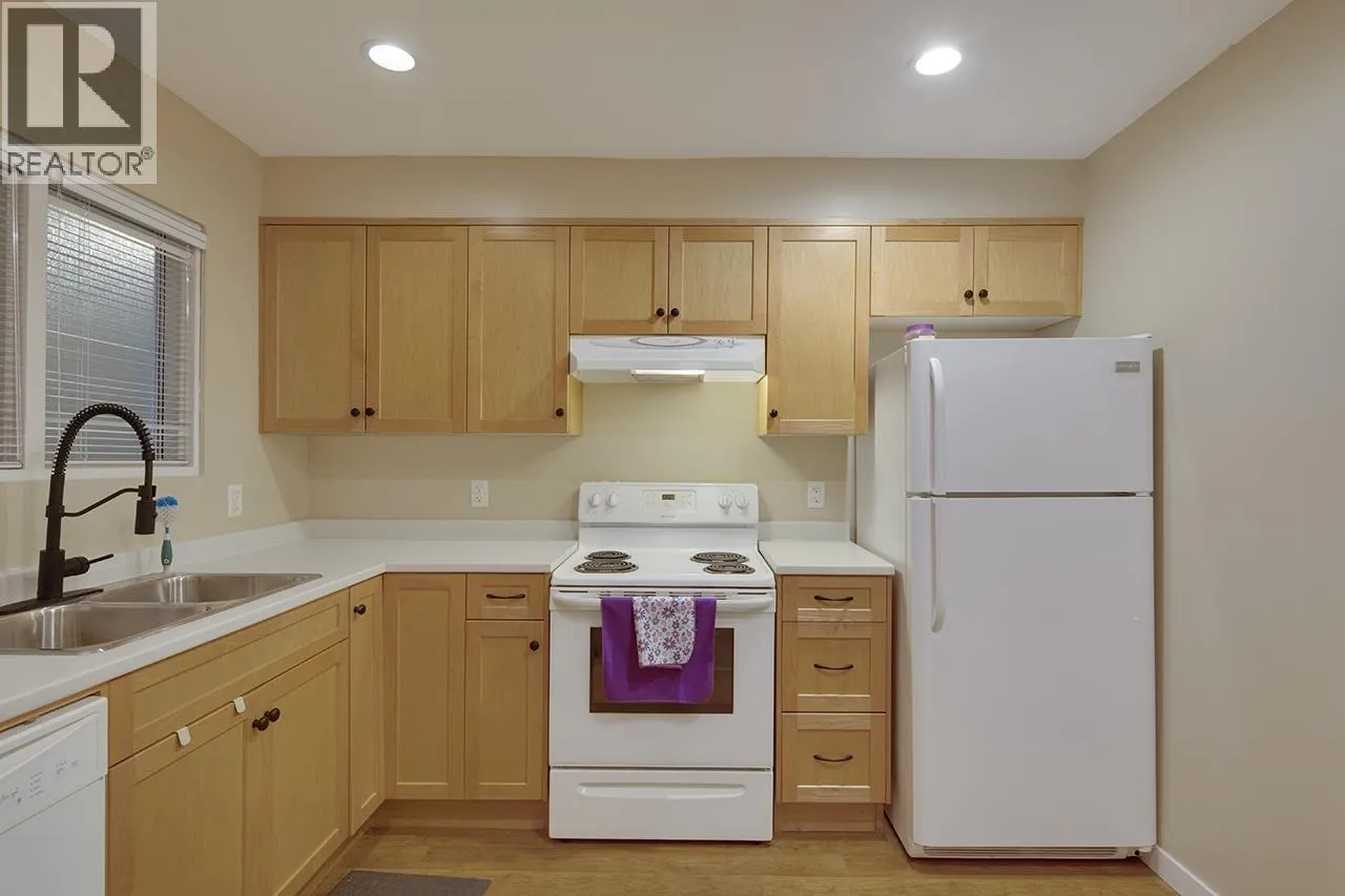 3380 MARQUETTE CRESCENT