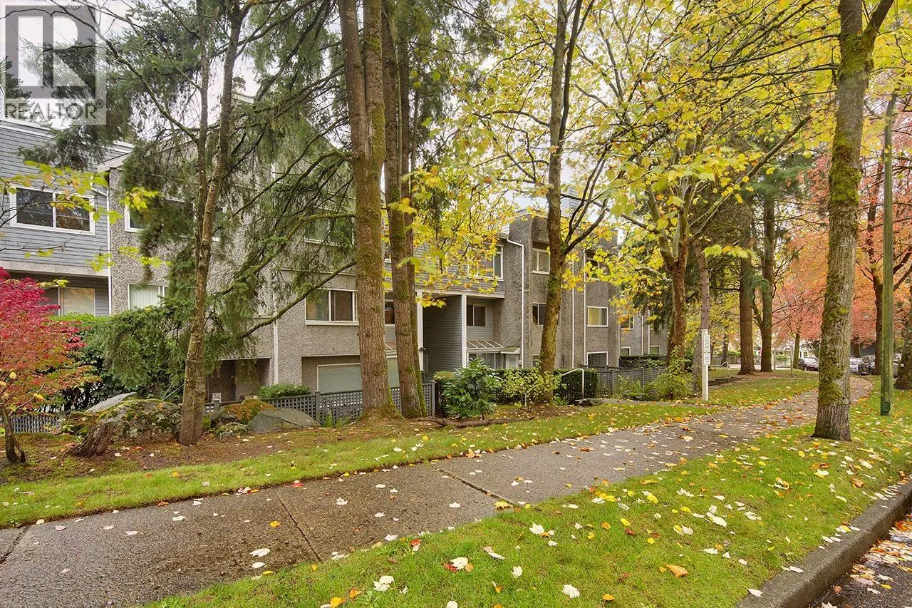 3380 MARQUETTE CRESCENT