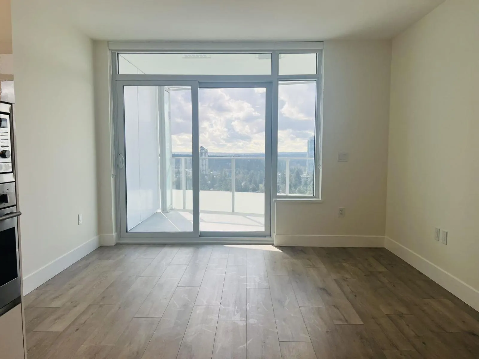 2003 10428 WHALLEY BOULEVARD