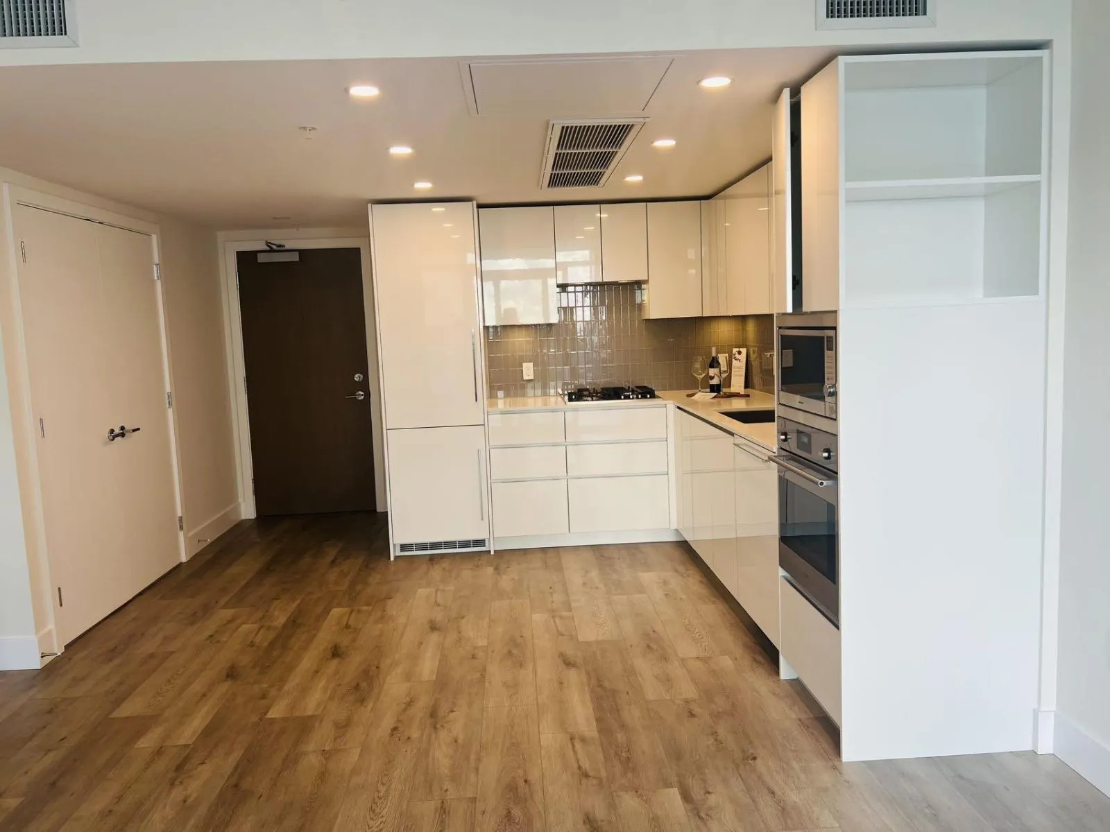 2003 10428 WHALLEY BOULEVARD