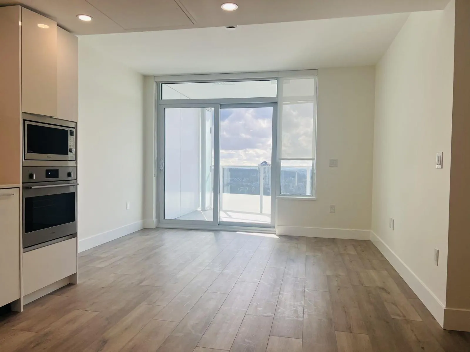 2003 10428 WHALLEY BOULEVARD