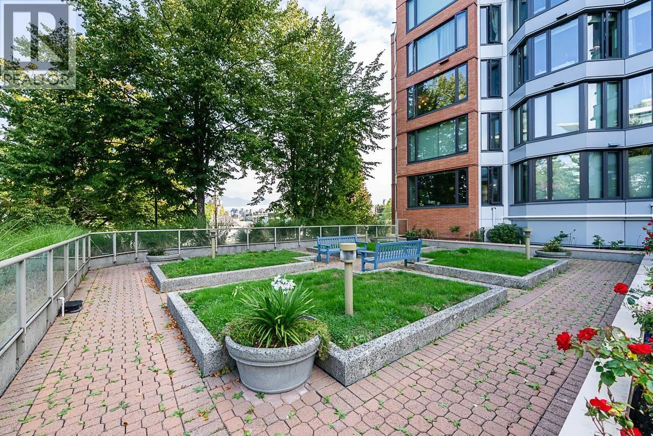 410 2201 PINE STREET