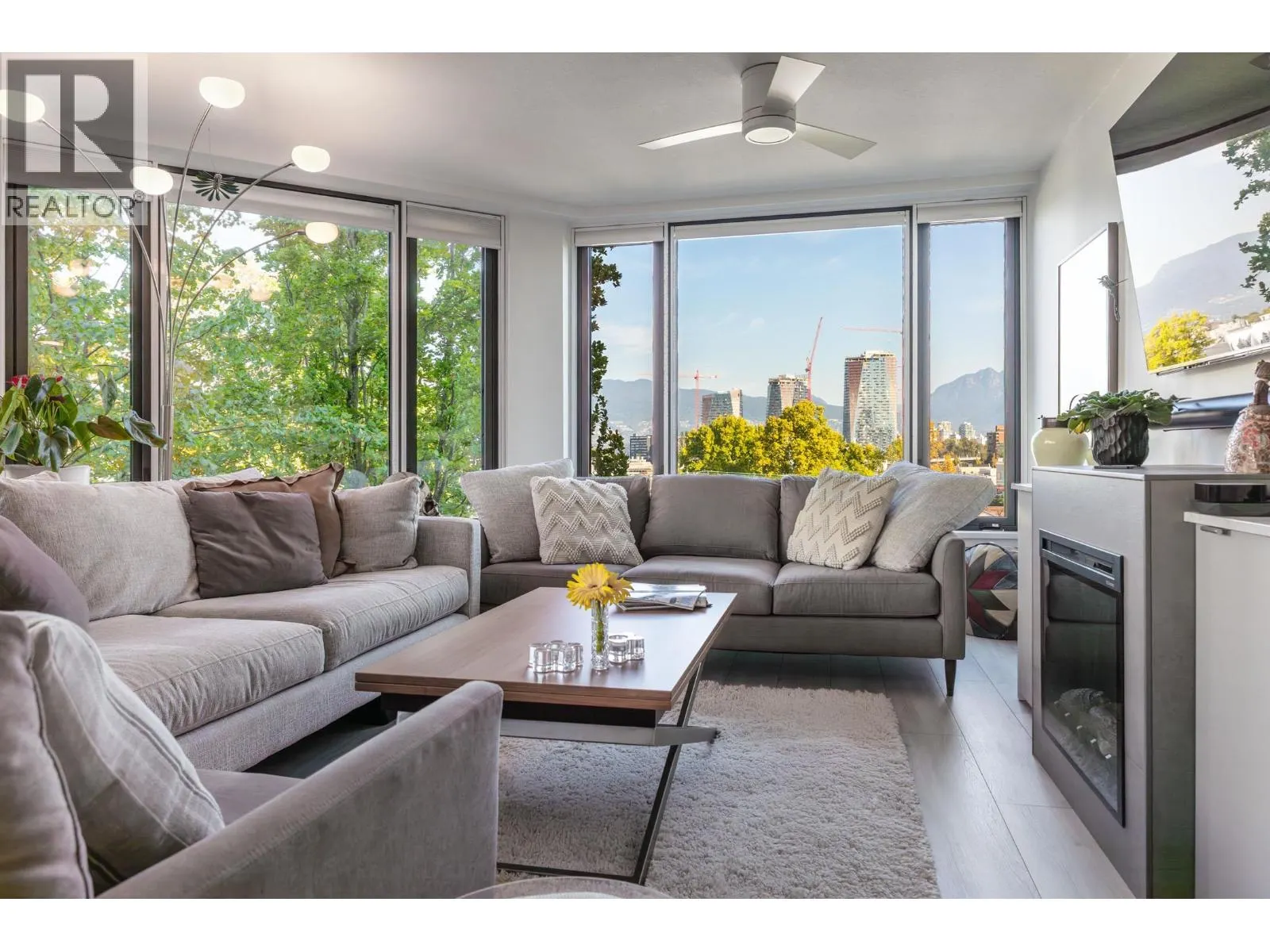 410 2201 PINE STREET