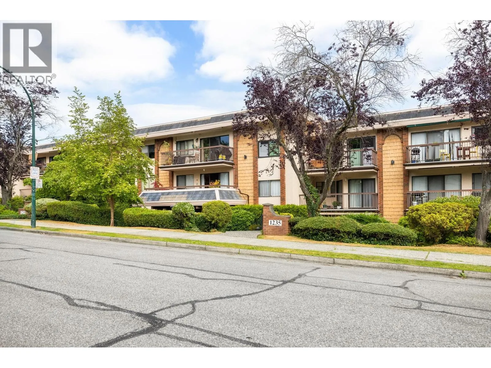 301 1235 W 15TH AVENUE