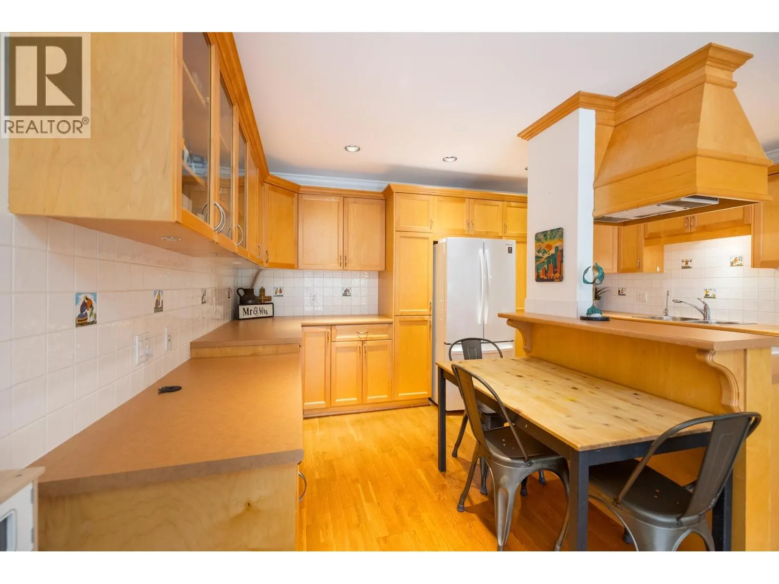 301 1235 W 15TH AVENUE