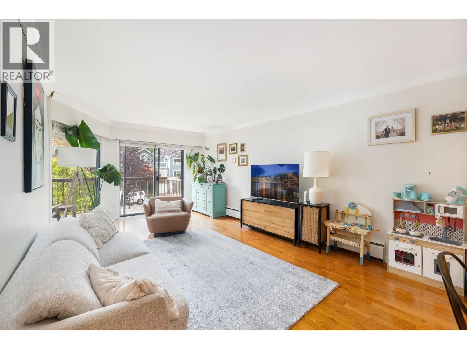 301 1235 W 15TH AVENUE