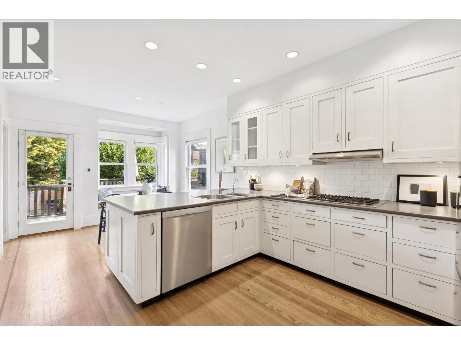 3617 WEST 2ND AVENUE