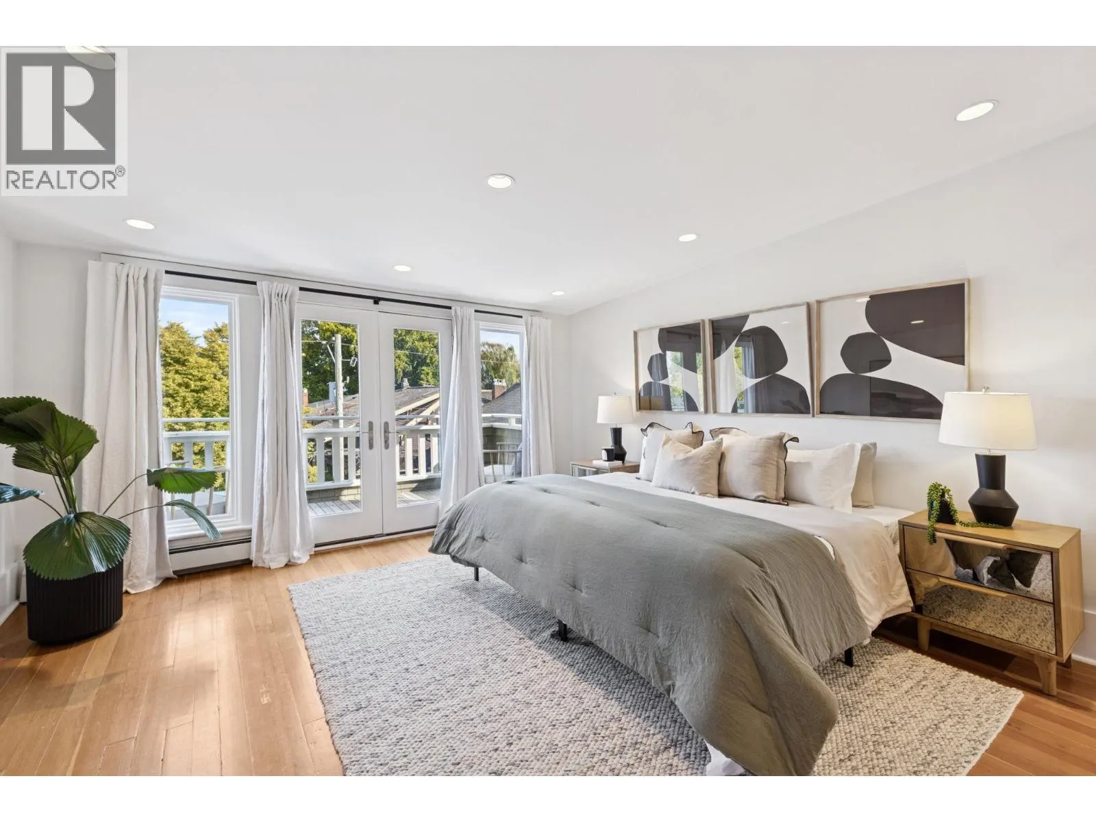 3617 WEST 2ND AVENUE