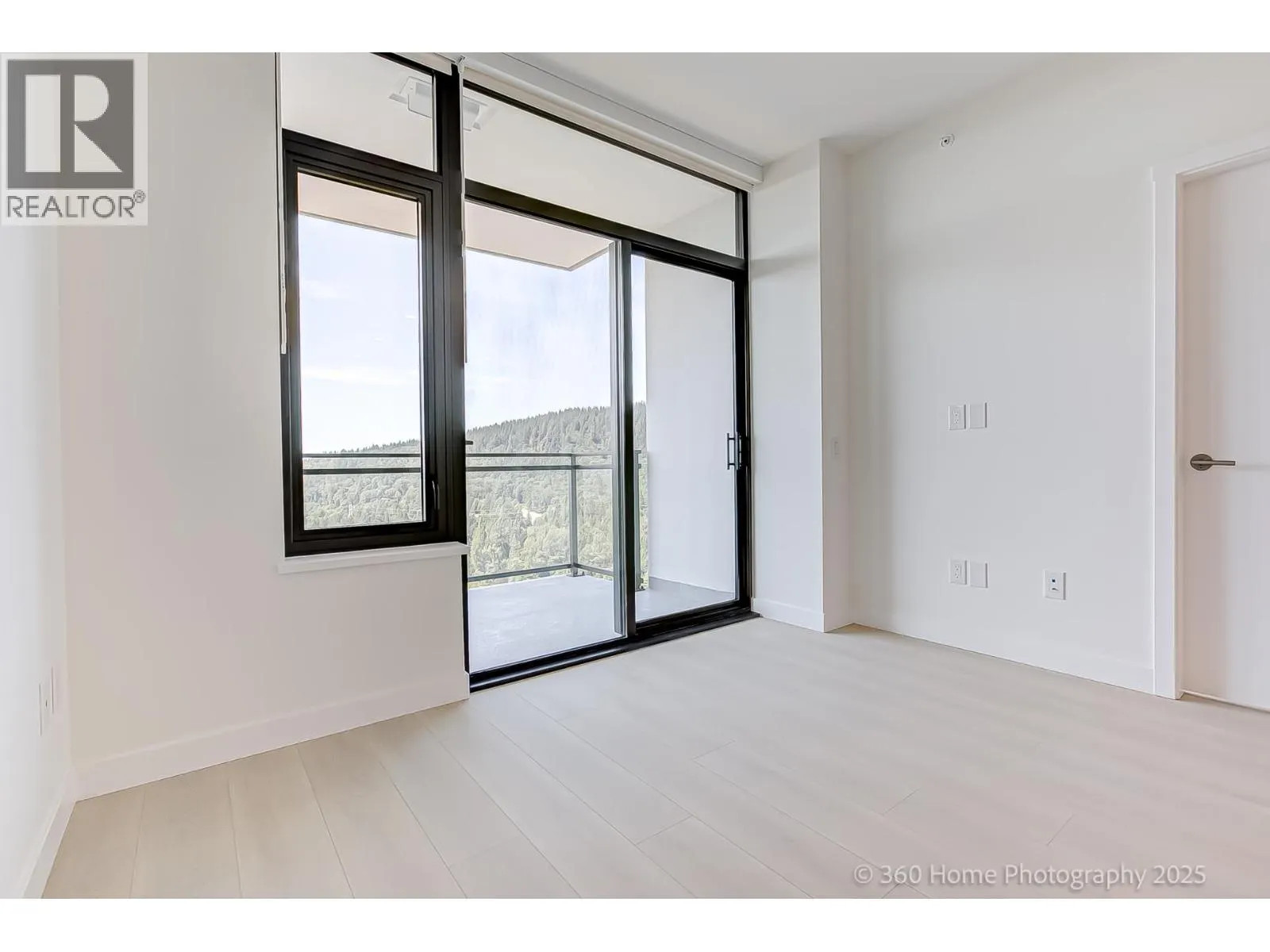 2304 626 CLAREMONT STREET