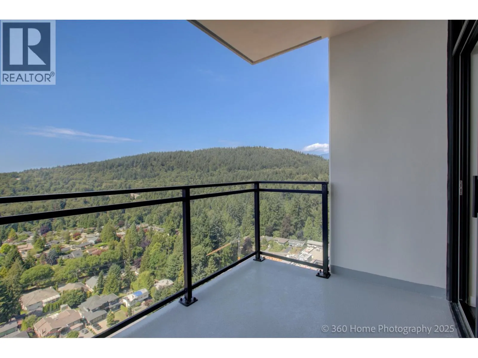 2304 626 CLAREMONT STREET