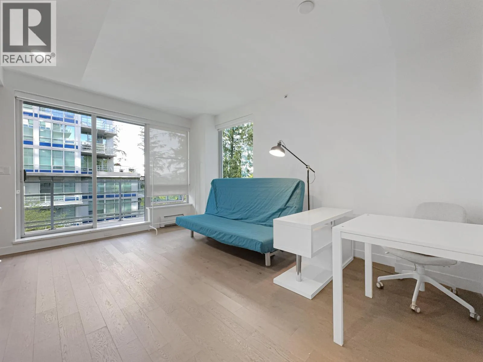 2XX 9080 UNIVERSITY CRESCENT