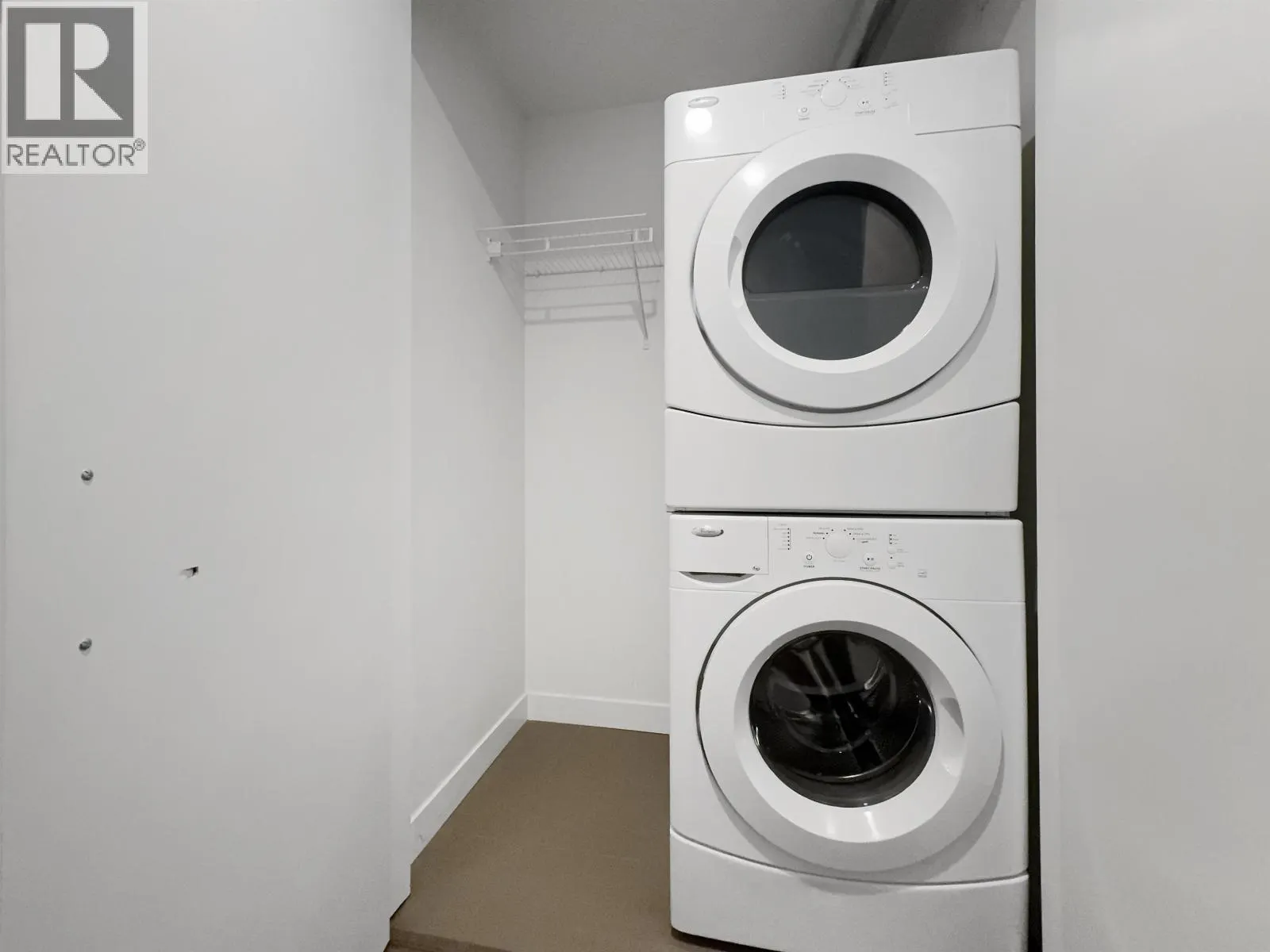 2XX 9080 UNIVERSITY CRESCENT