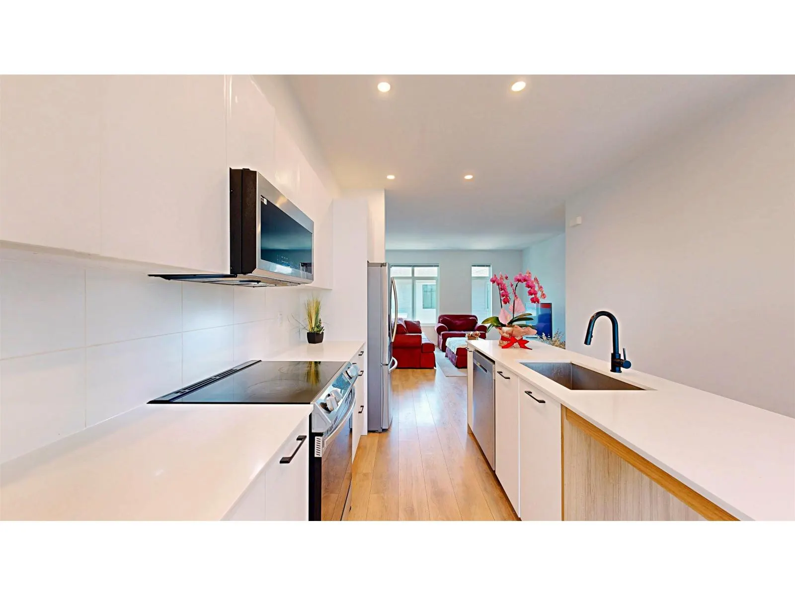 130 15235 SITKA DRIVE