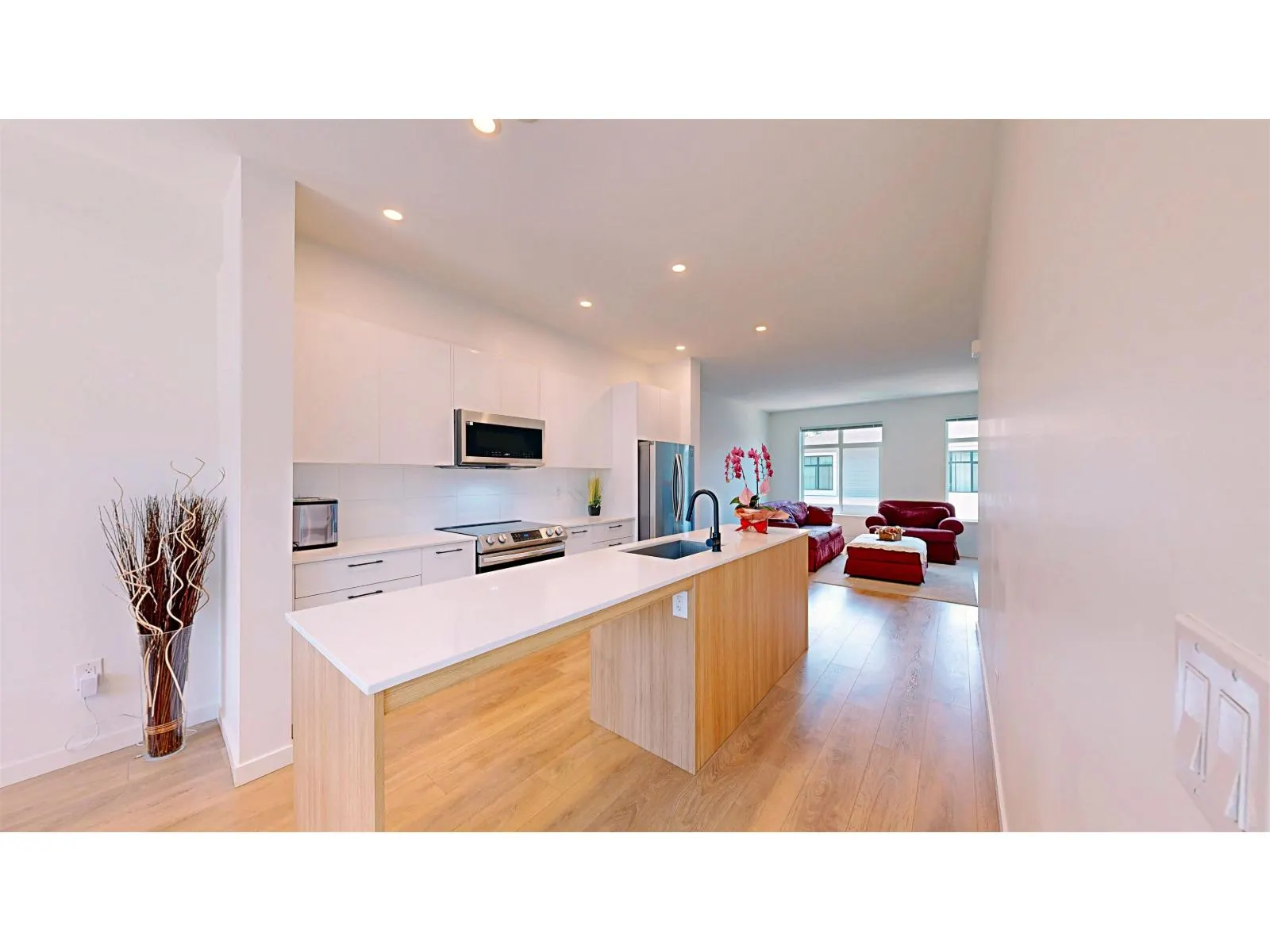 130 15235 SITKA DRIVE