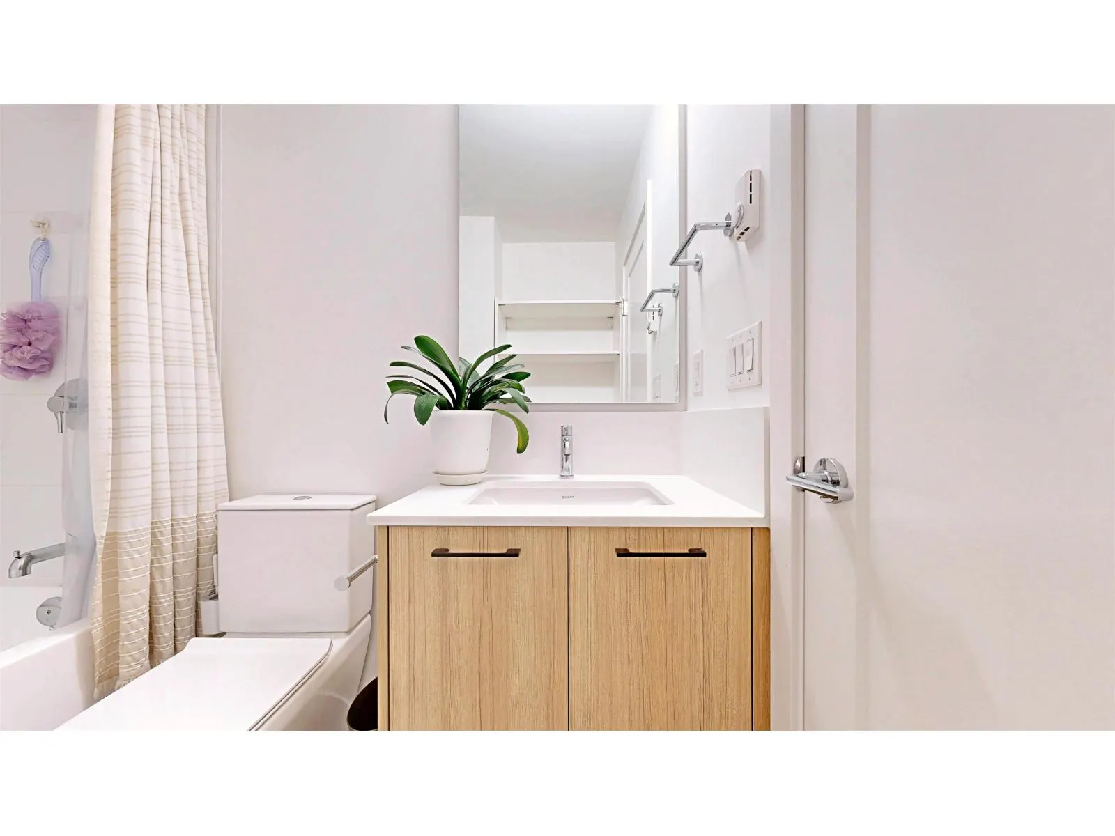 130 15235 SITKA DRIVE