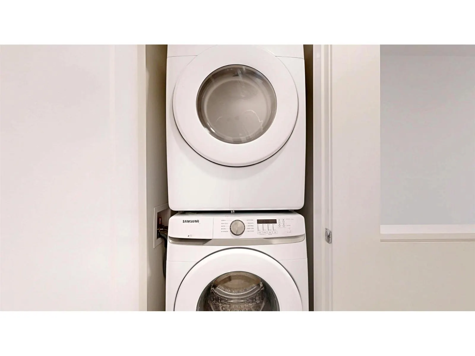 130 15235 SITKA DRIVE