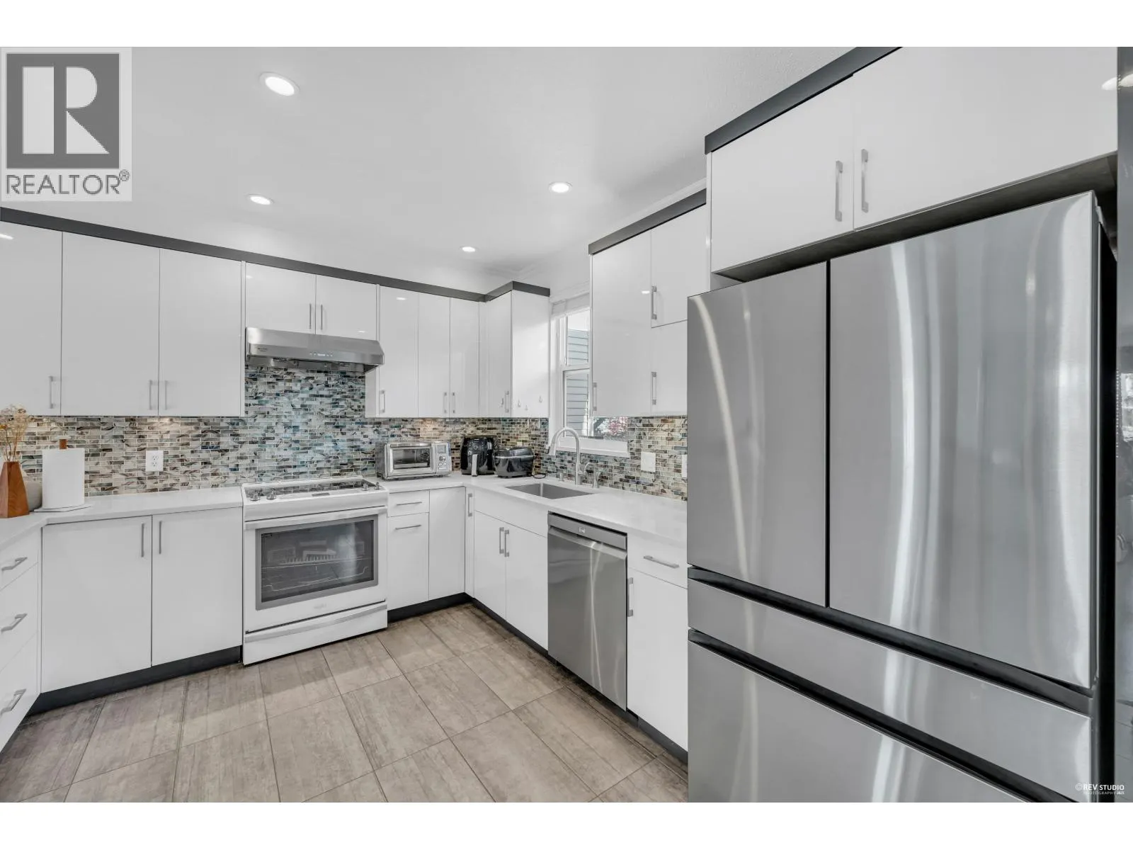 11 12331 MCNEELY DRIVE