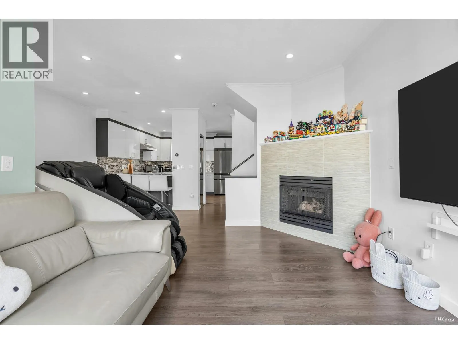 11 12331 MCNEELY DRIVE