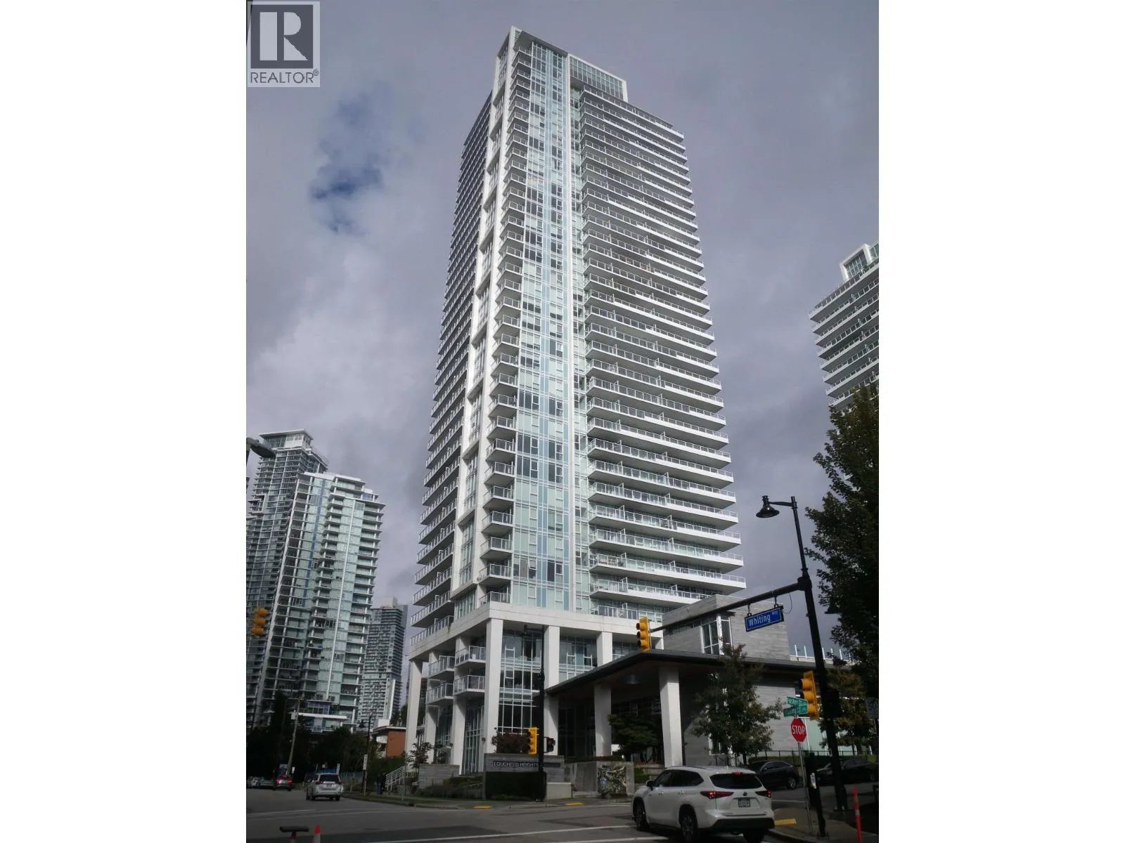 2907 657 WHITING WAY