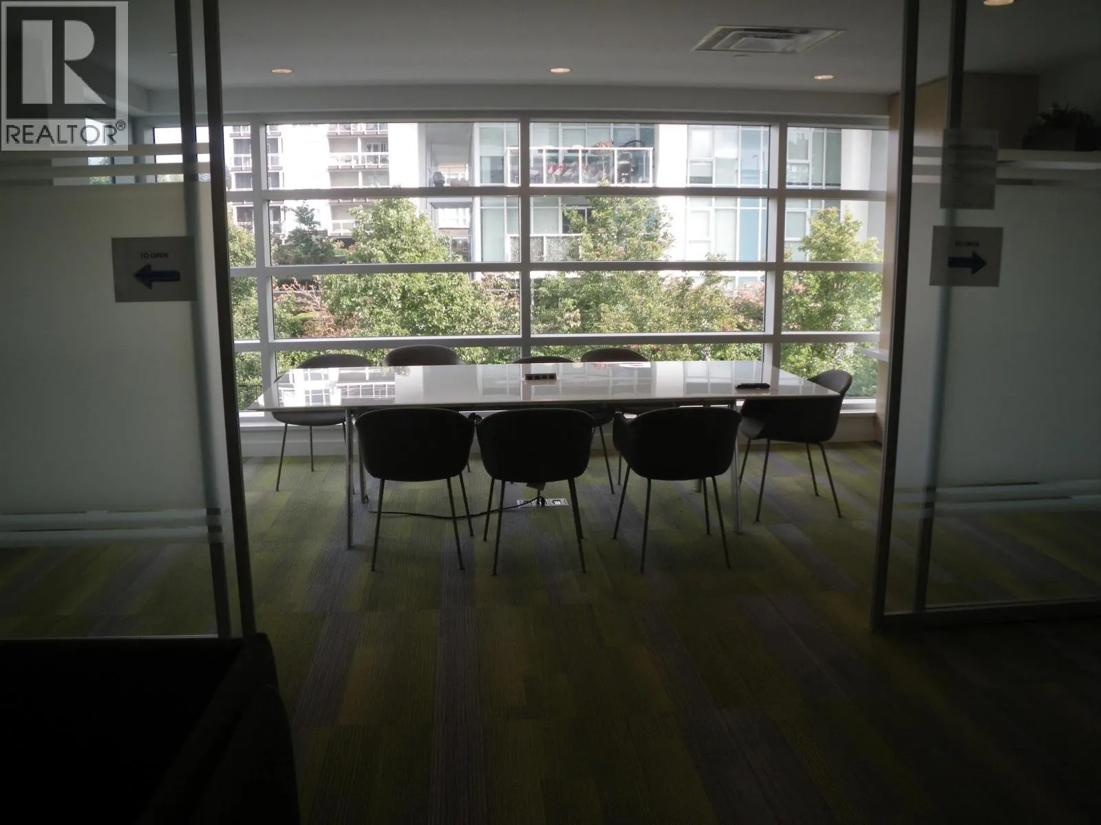 2907 657 WHITING WAY