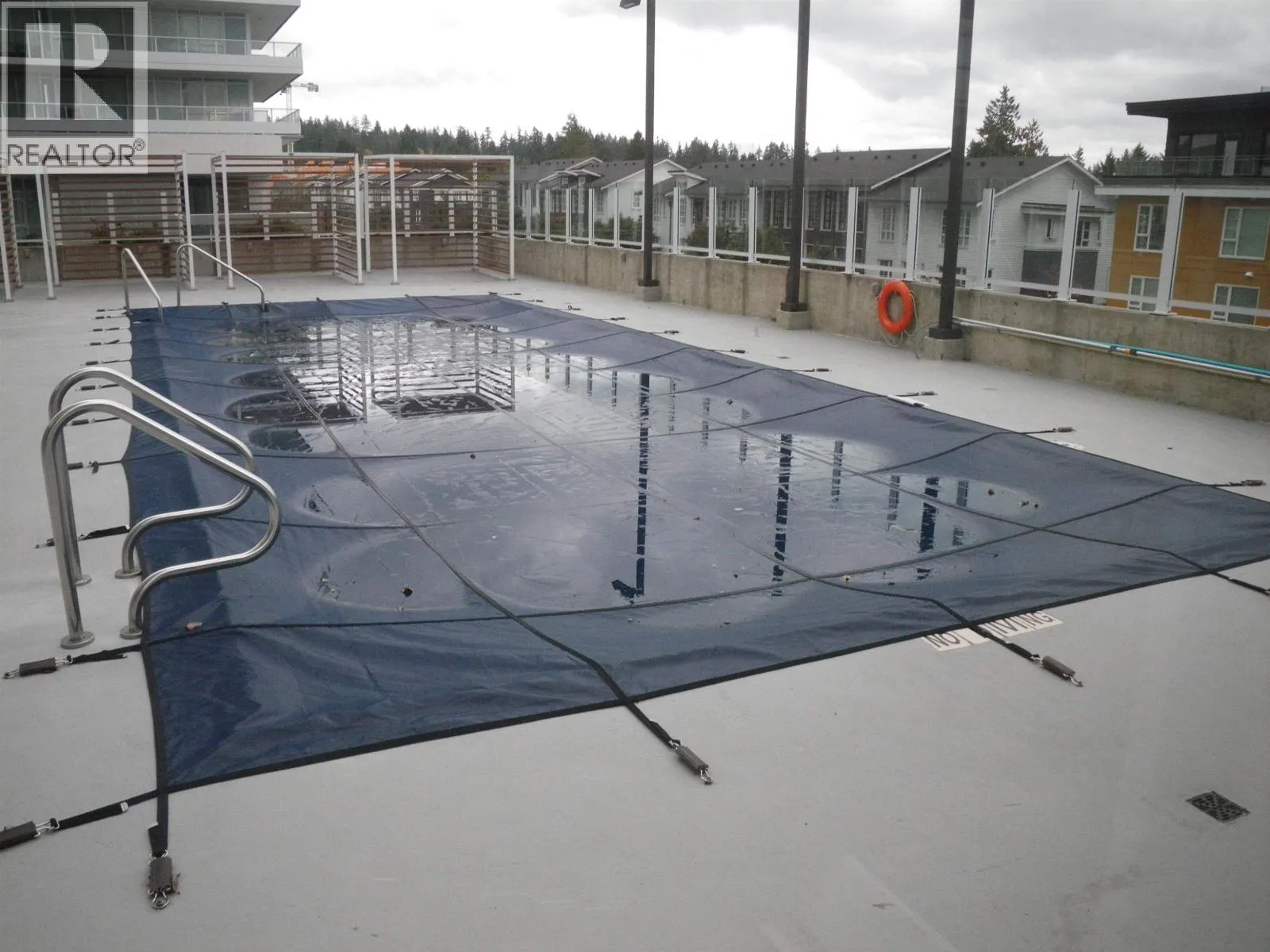 2907 657 WHITING WAY