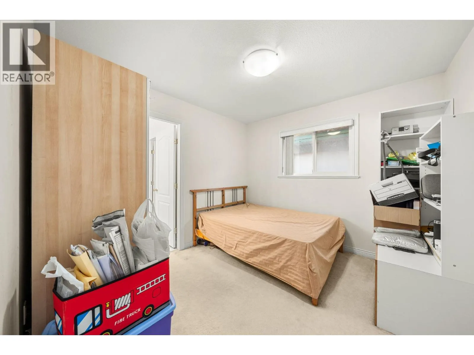 11851 RAILWAY AVENUE