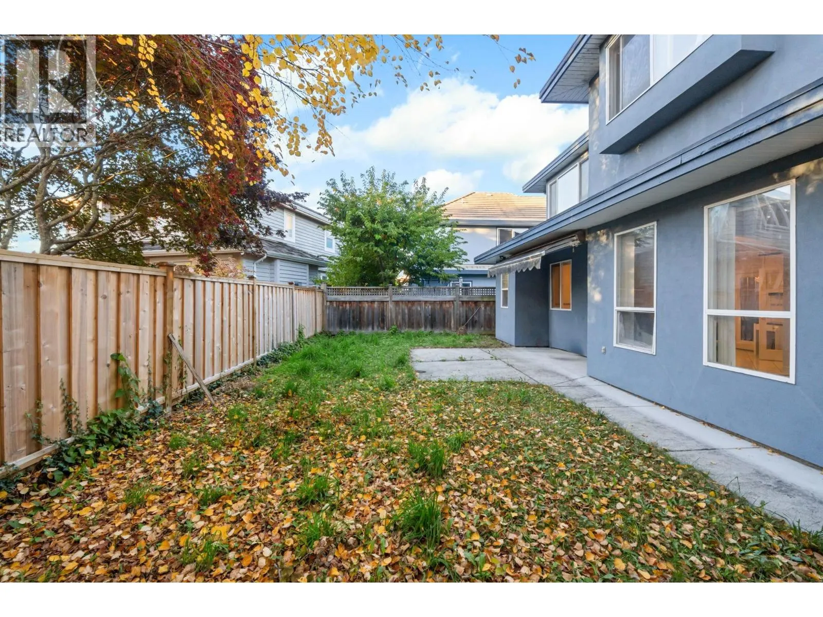 11851 RAILWAY AVENUE