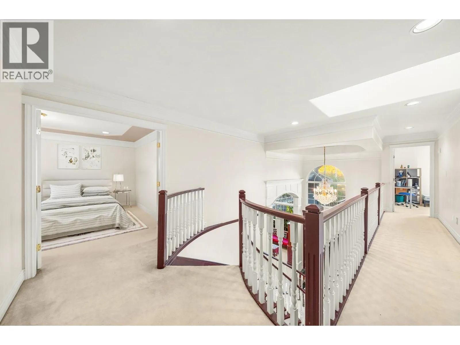 11851 RAILWAY AVENUE