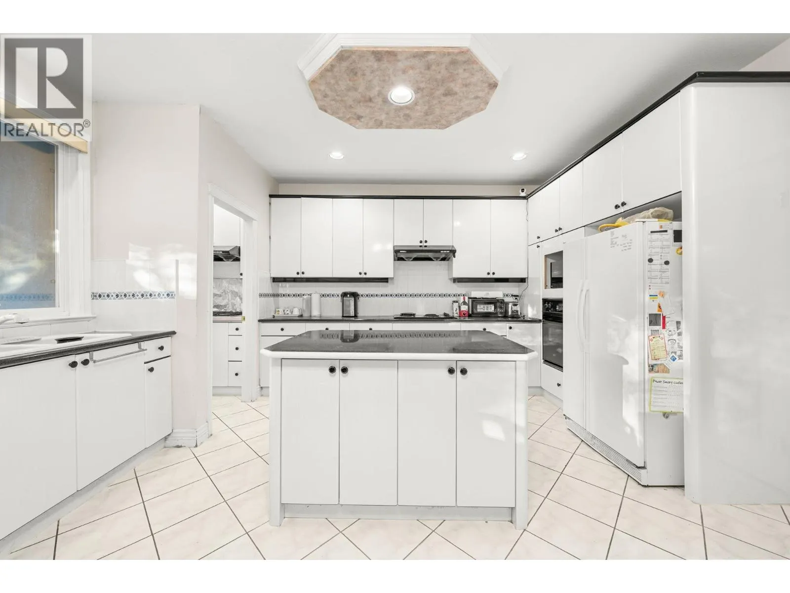 11851 RAILWAY AVENUE