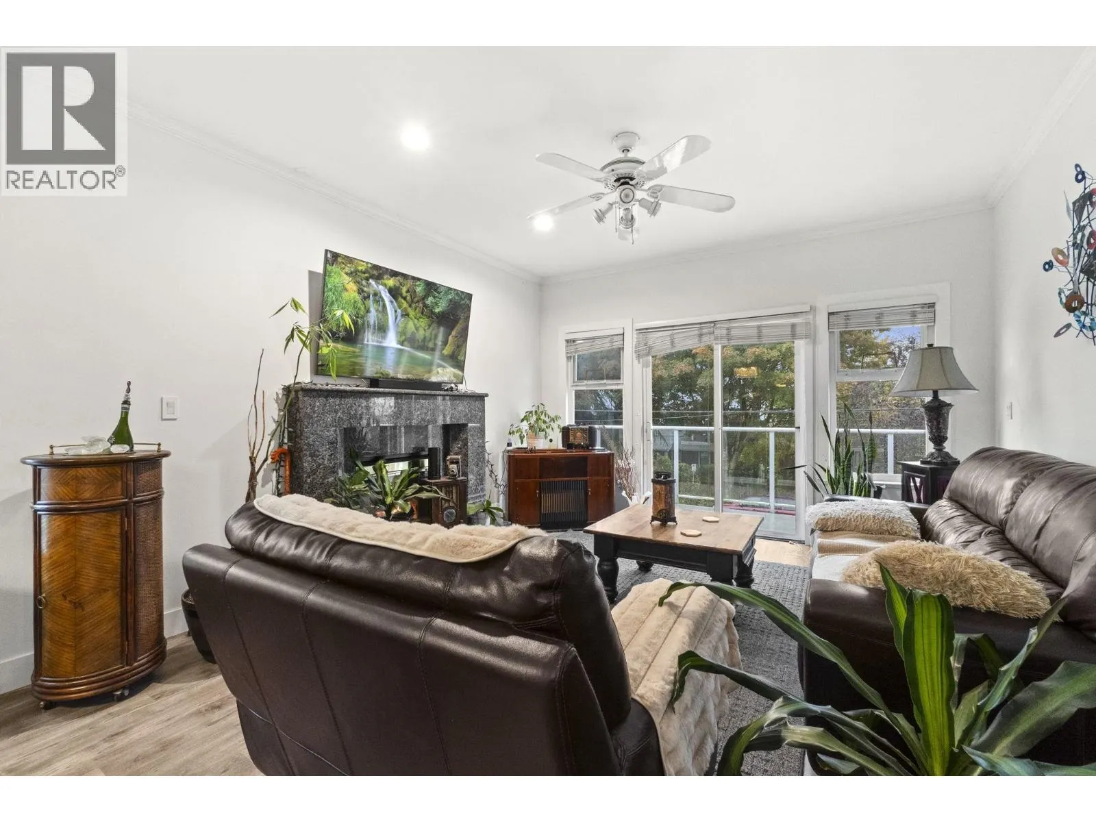 1405 EDINBURGH STREET