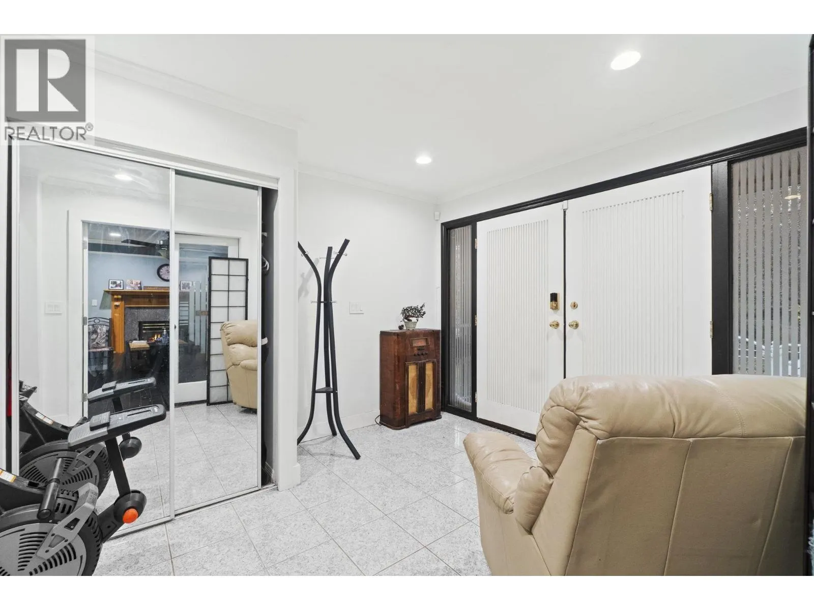 1405 EDINBURGH STREET