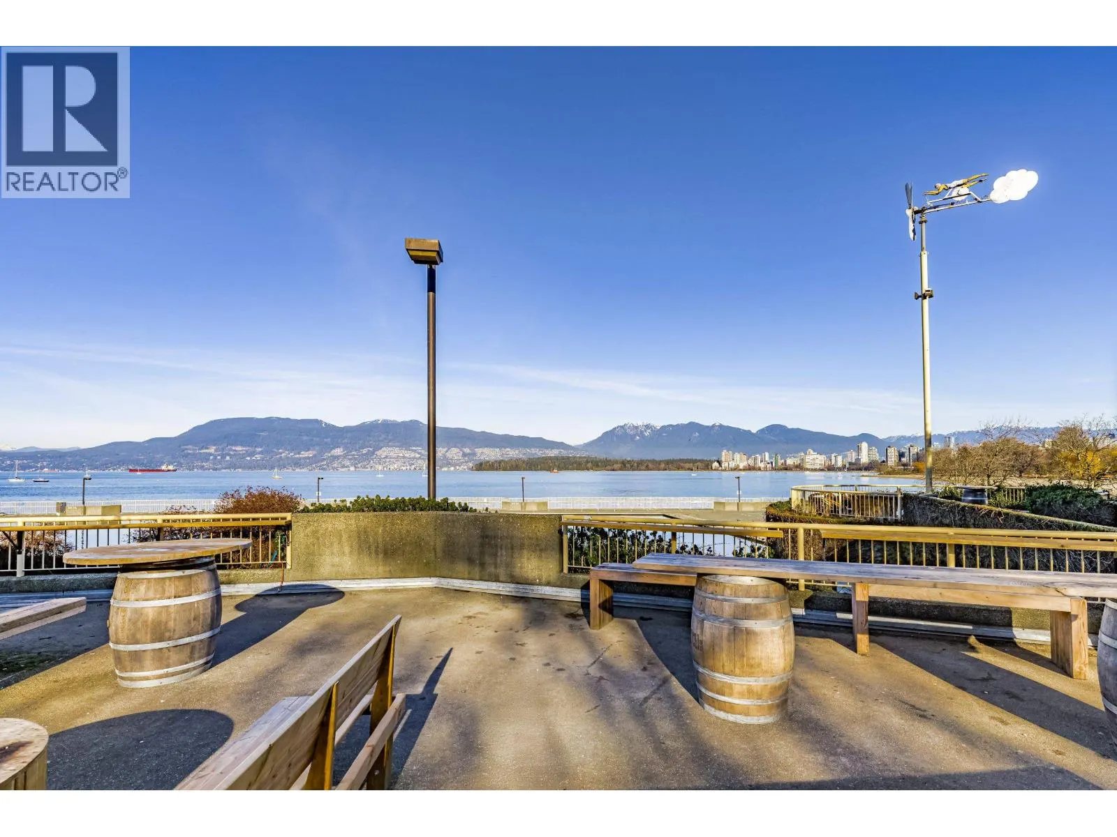 305 2430 POINT GREY ROAD