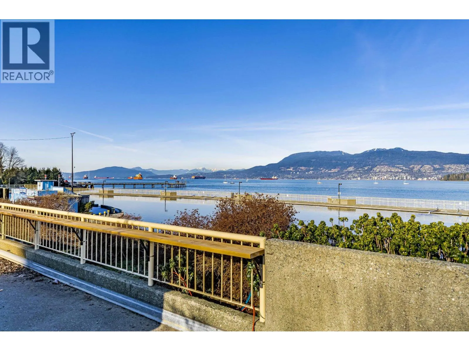 305 2430 POINT GREY ROAD