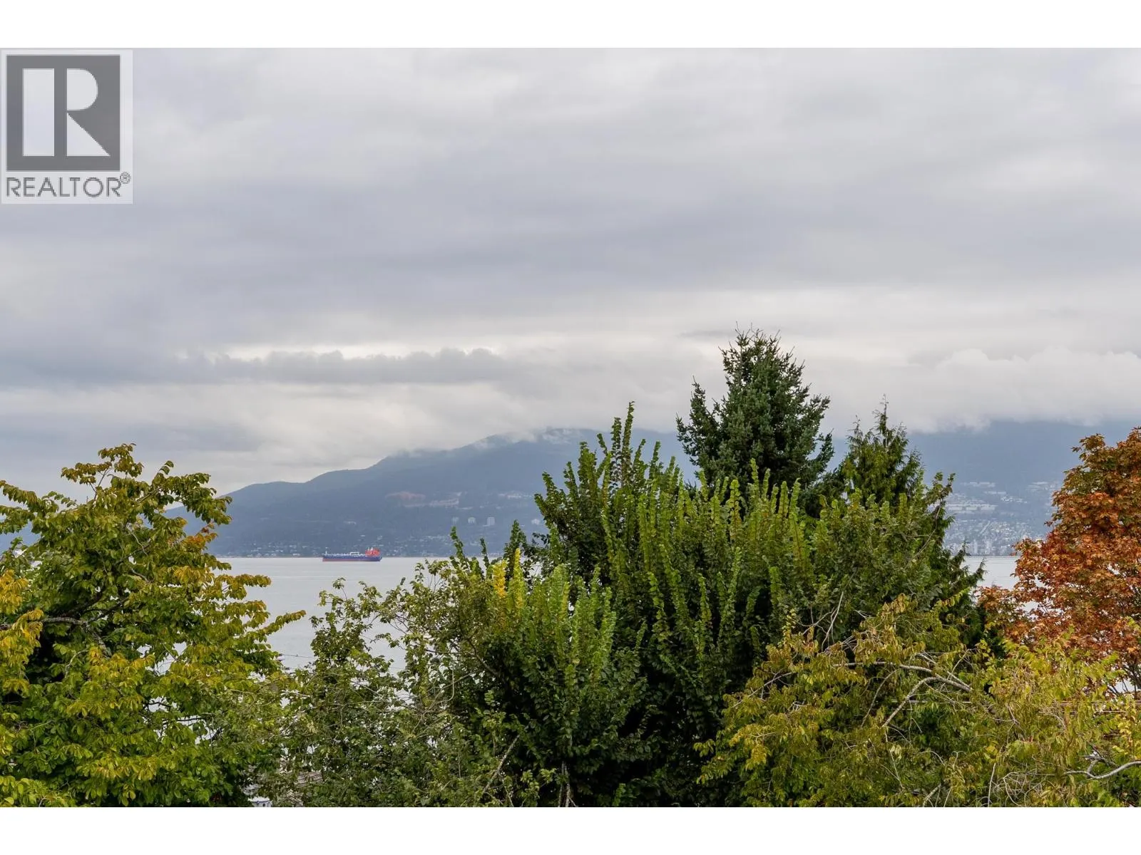 305 2430 POINT GREY ROAD