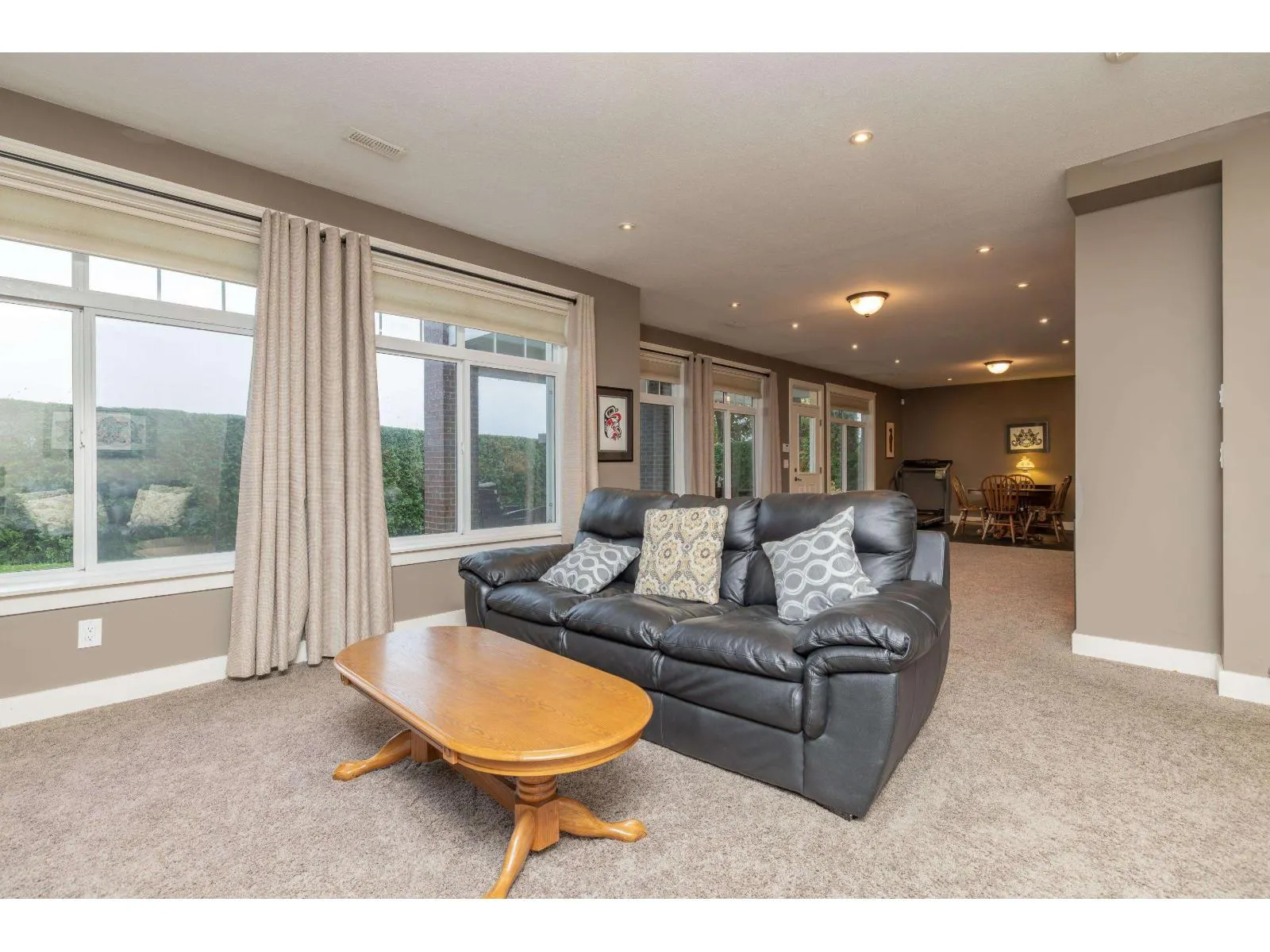 2581 EAGLE MOUNTAIN DRIVE