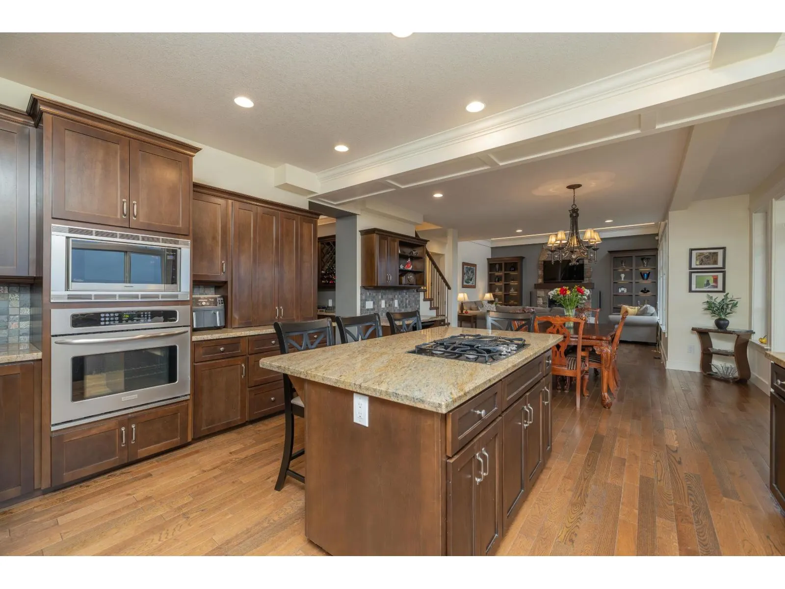 2581 EAGLE MOUNTAIN DRIVE