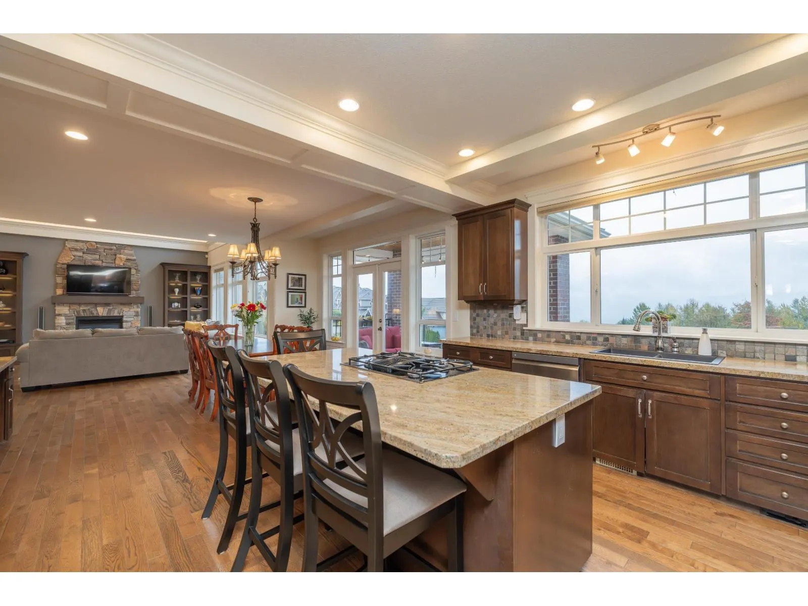 2581 EAGLE MOUNTAIN DRIVE