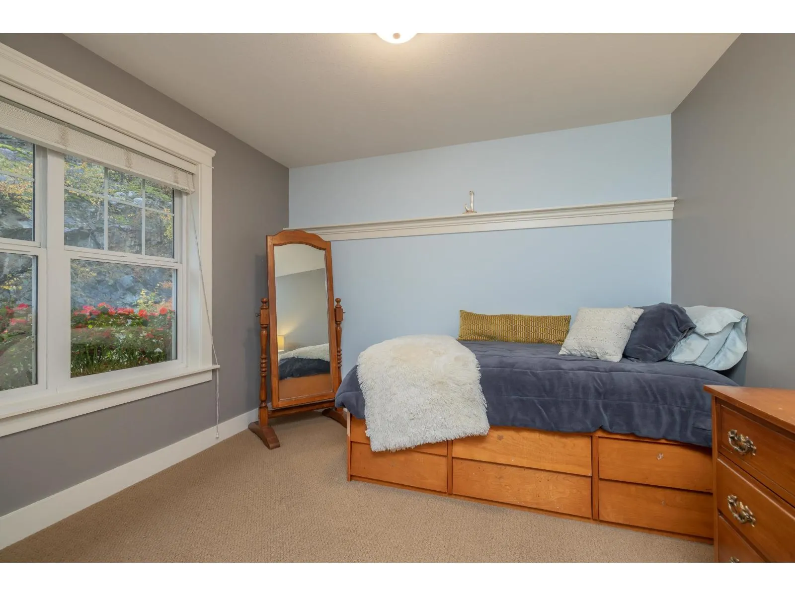 2581 EAGLE MOUNTAIN DRIVE