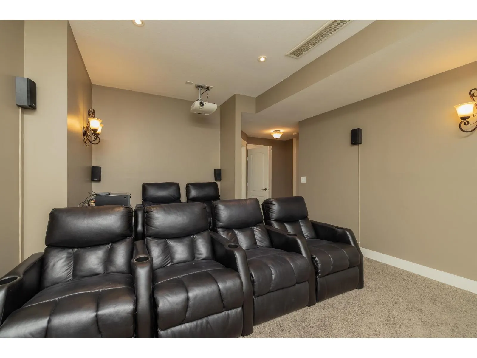 2581 EAGLE MOUNTAIN DRIVE