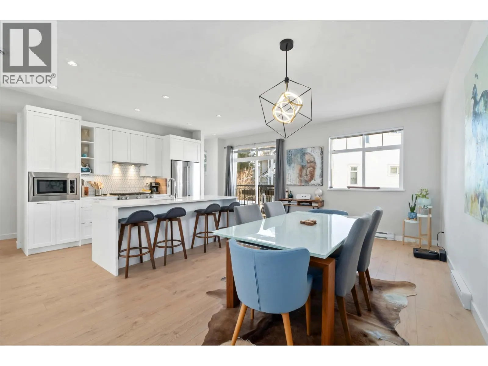 125 1225 MITCHELL STREET