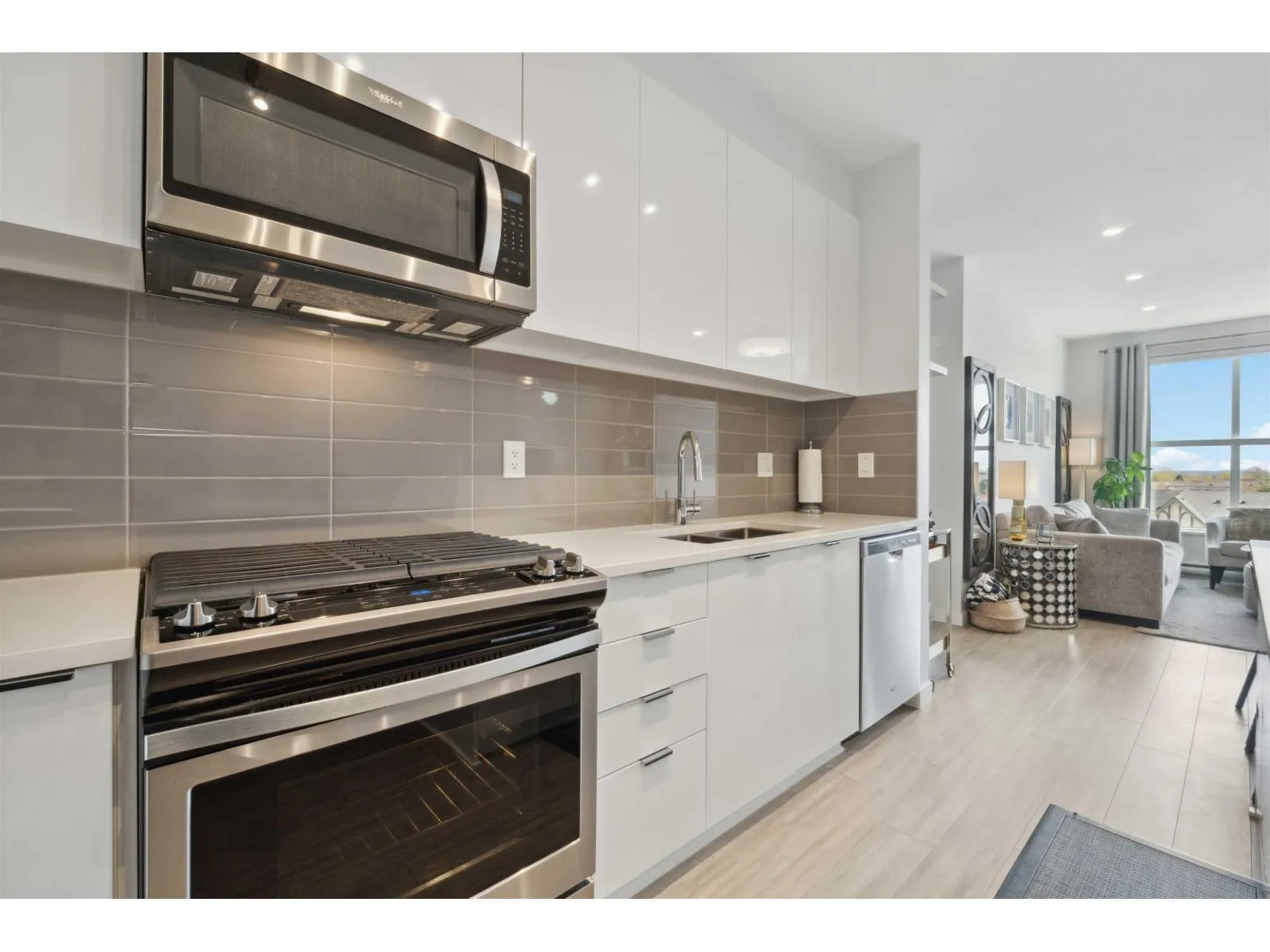 C520 8150 207 STREET